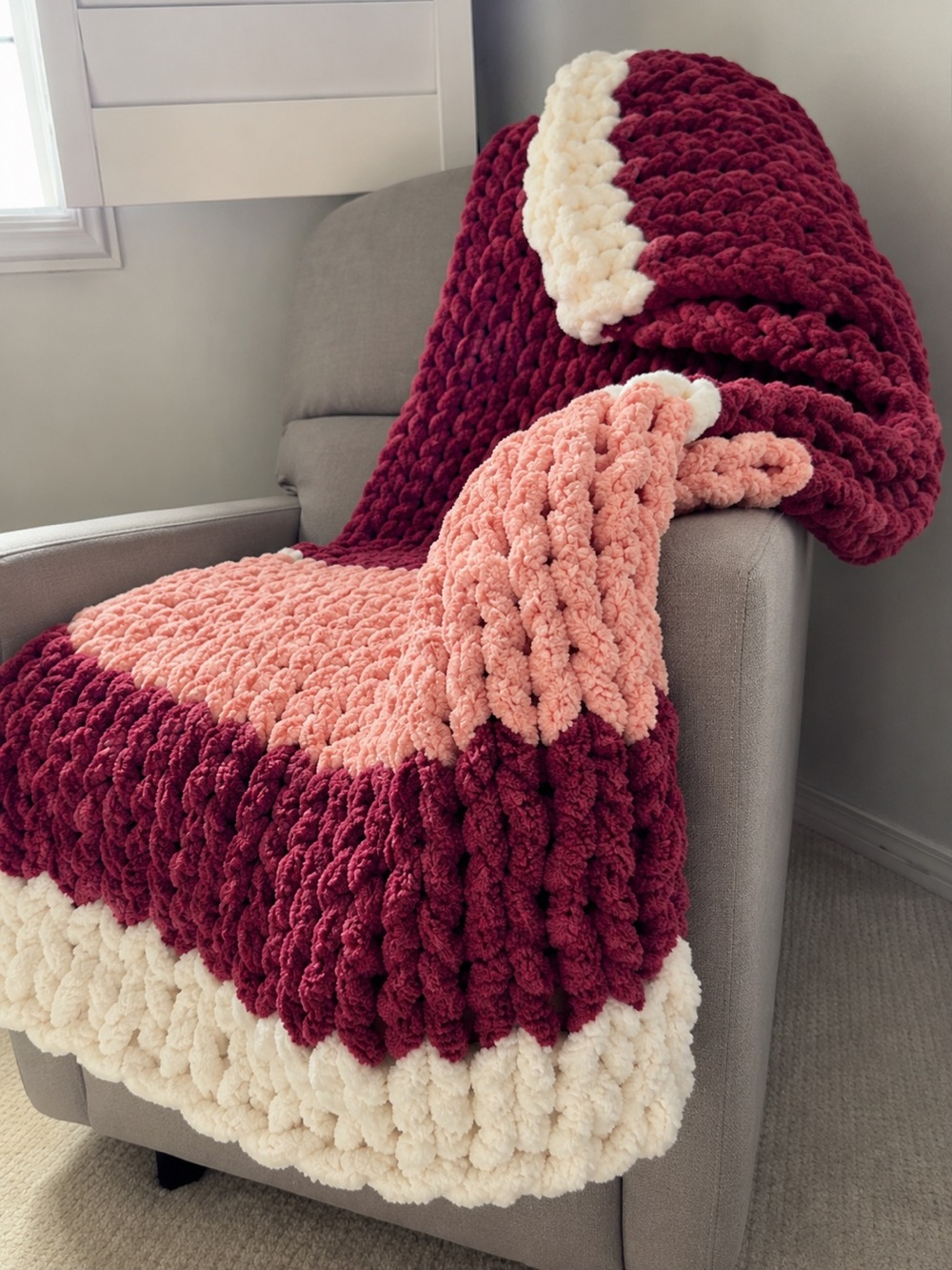 Silva Lining Co Cozy Chunky Knit Blanket Kit 4x5 Throw Yarn Set - Picture 2 of 4